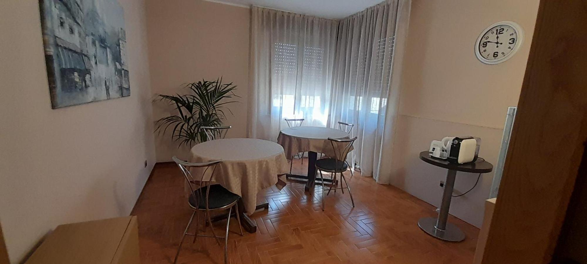 Hotel Ceretto Busca Екстер'єр фото